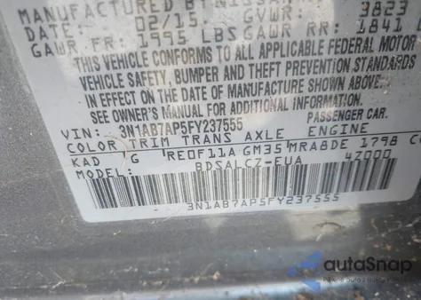 2015 Nissan Sentra Fe+ S/S/Sl/Sr/Sv z USA, uszkodzony, nr VIN 3N1AB7AP5FY237555